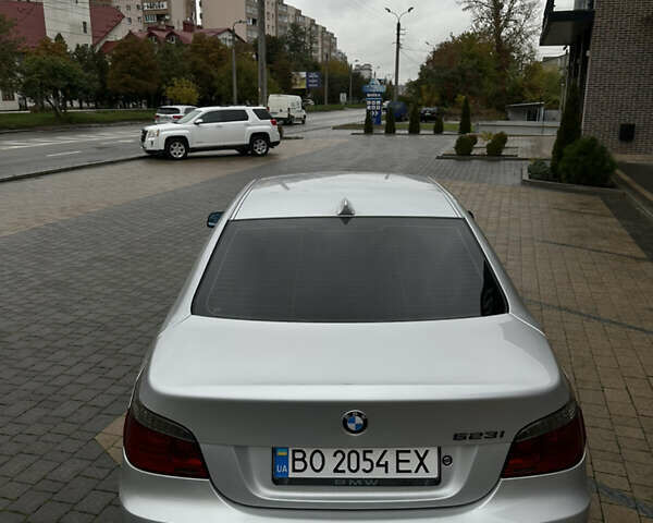 Серый БМВ 5 Серия, объемом двигателя 2.5 л и пробегом 262 тыс. км за 9000 $, фото 3 на Automoto.ua