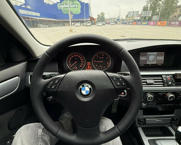 Серый БМВ 5 Серия, объемом двигателя 2 л и пробегом 297 тыс. км за 9200 $, фото 15 на Automoto.ua