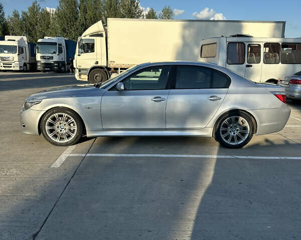 Серый БМВ 5 Серия, объемом двигателя 3 л и пробегом 486 тыс. км за 15000 $, фото 11 на Automoto.ua