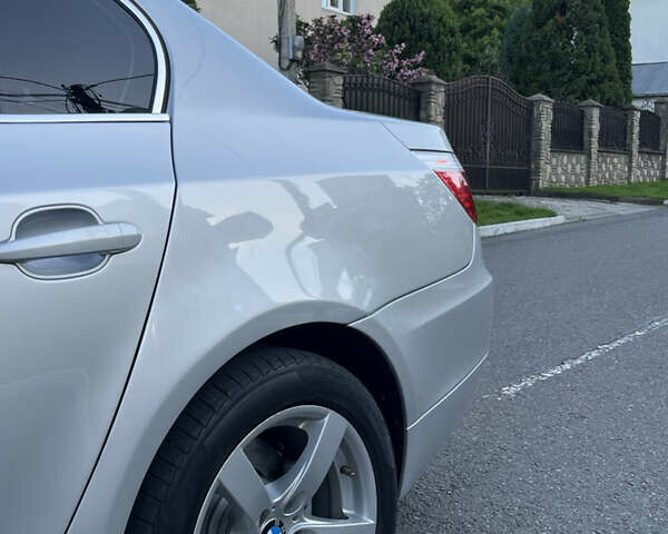 Серый БМВ 5 Серия, объемом двигателя 3 л и пробегом 310 тыс. км за 11999 $, фото 3 на Automoto.ua