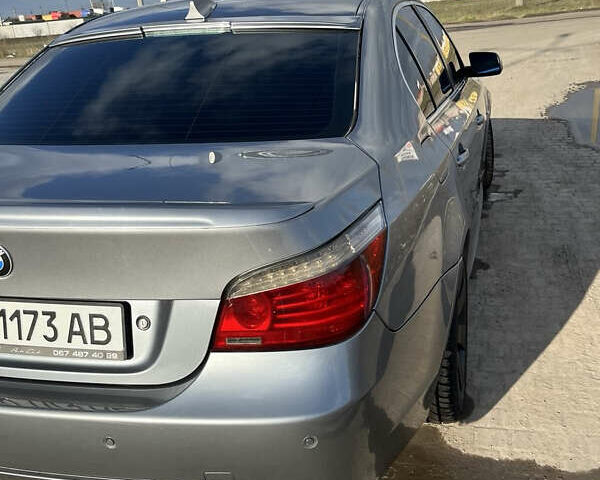 Серый БМВ 5 Серия, объемом двигателя 2 л и пробегом 372 тыс. км за 9500 $, фото 7 на Automoto.ua