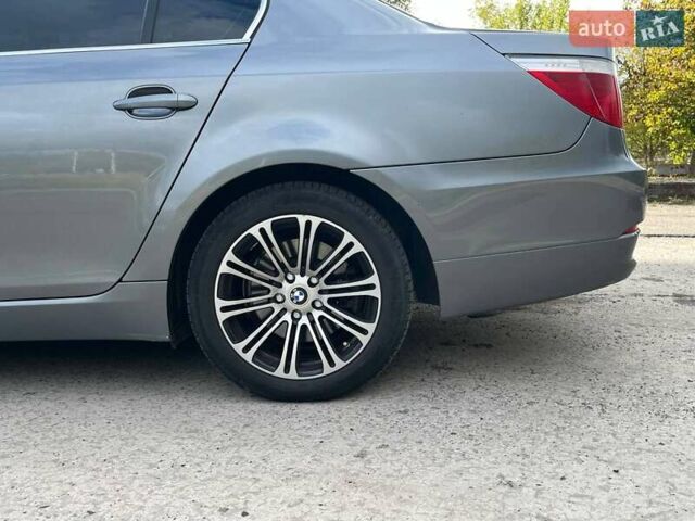 Сірий БМВ 5 Серія, об'ємом двигуна 2 л та пробігом 308 тис. км за 7800 $, фото 9 на Automoto.ua