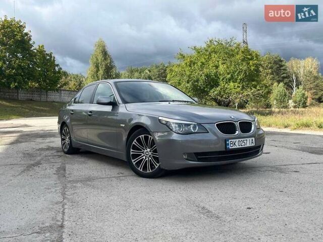 Сірий БМВ 5 Серія, об'ємом двигуна 2 л та пробігом 308 тис. км за 7800 $, фото 1 на Automoto.ua