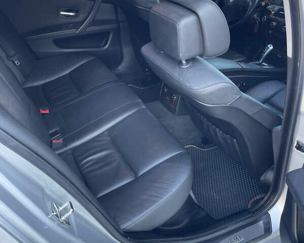 Сірий БМВ 5 Серія, об'ємом двигуна 2 л та пробігом 301 тис. км за 9700 $, фото 8 на Automoto.ua