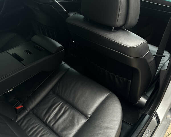 Серый БМВ 5 Серия, объемом двигателя 2.5 л и пробегом 262 тыс. км за 9000 $, фото 19 на Automoto.ua