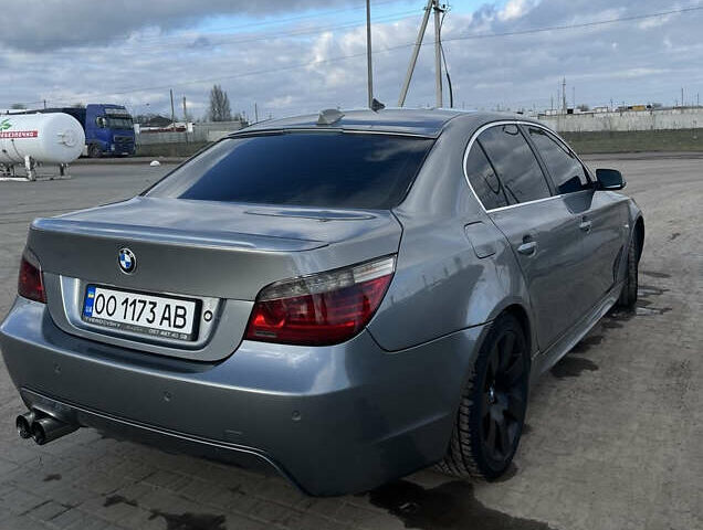 Серый БМВ 5 Серия, объемом двигателя 2 л и пробегом 372 тыс. км за 9500 $, фото 2 на Automoto.ua