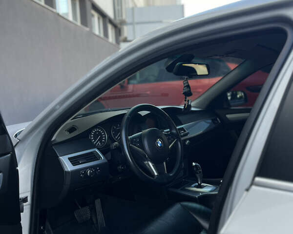 Серый БМВ 5 Серия, объемом двигателя 3 л и пробегом 310 тыс. км за 11999 $, фото 6 на Automoto.ua