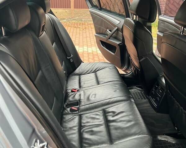 Серый БМВ 5 Серия, объемом двигателя 3 л и пробегом 300 тыс. км за 10500 $, фото 15 на Automoto.ua