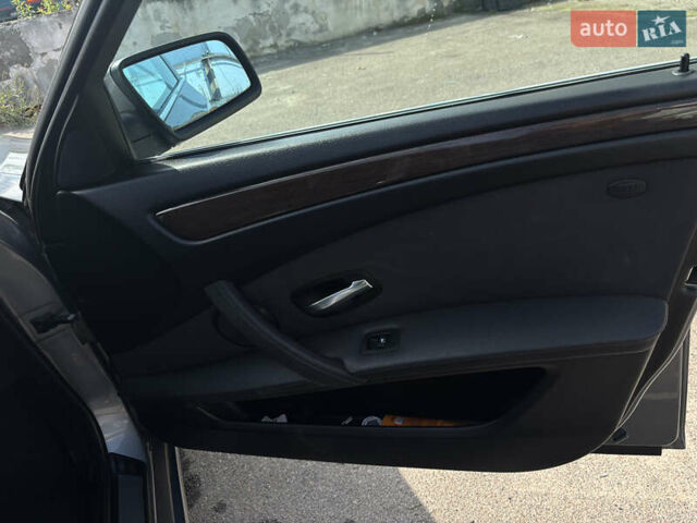 Серый БМВ 5 Серия, объемом двигателя 2 л и пробегом 270 тыс. км за 7500 $, фото 14 на Automoto.ua