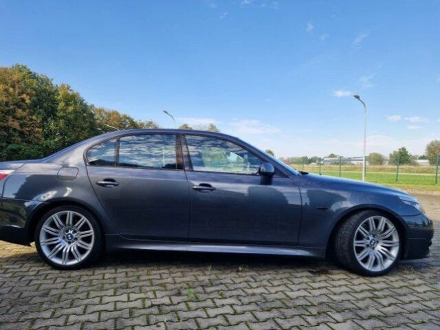 Сірий БМВ 5 Серія, об'ємом двигуна 3 л та пробігом 197 тис. км за 2100 $, фото 2 на Automoto.ua