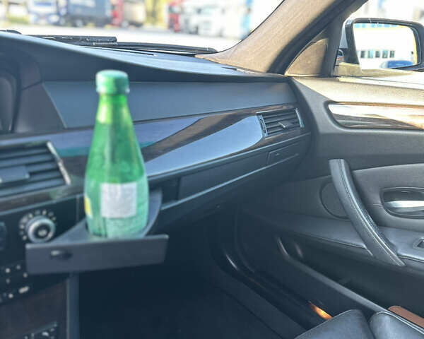 Серый БМВ 5 Серия, объемом двигателя 3 л и пробегом 486 тыс. км за 15000 $, фото 29 на Automoto.ua