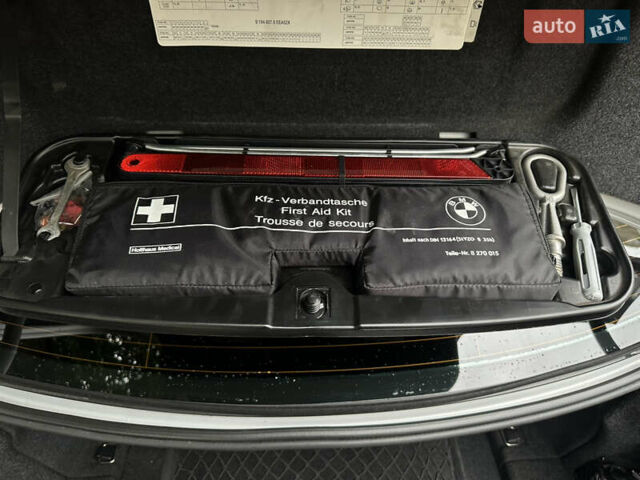 Серый БМВ 5 Серия, объемом двигателя 2.5 л и пробегом 262 тыс. км за 9000 $, фото 43 на Automoto.ua