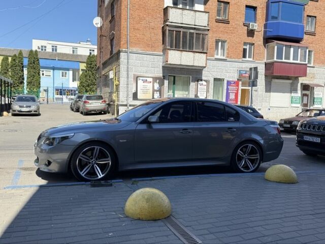 Сірий БМВ 5 Серія, об'ємом двигуна 3 л та пробігом 303 тис. км за 19000 $, фото 14 на Automoto.ua