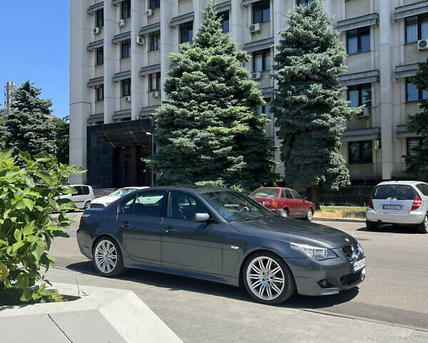 Серый БМВ 5 Серия, объемом двигателя 3 л и пробегом 374 тыс. км за 20000 $, фото 4 на Automoto.ua