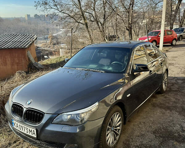Серый БМВ 5 Серия, объемом двигателя 3 л и пробегом 288 тыс. км за 9500 $, фото 7 на Automoto.ua