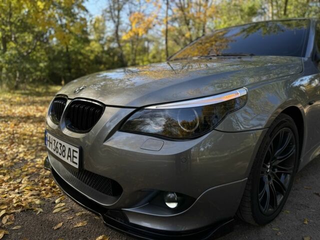 БМВ 5 Серия 2009 в Одессе на Automoto.ua Серый БМВ 5 Серия, объемом двигателя 3 л и пробегом 345 тыс. км за 14500 $, фото 9 на Automoto.ua