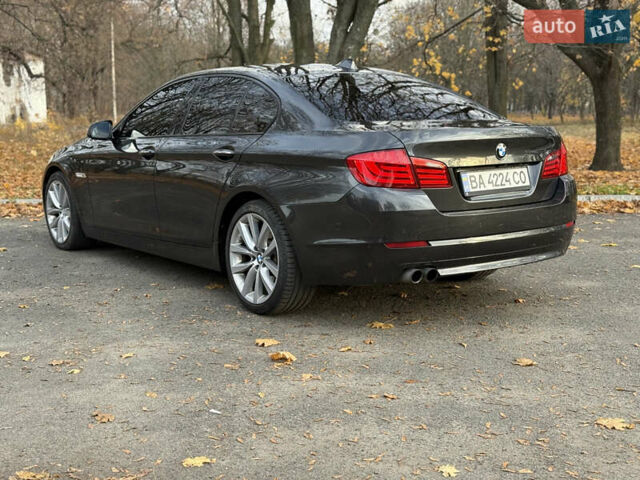 Серый БМВ 5 Серия, объемом двигателя 2.99 л и пробегом 207 тыс. км за 18000 $, фото 4 на Automoto.ua
