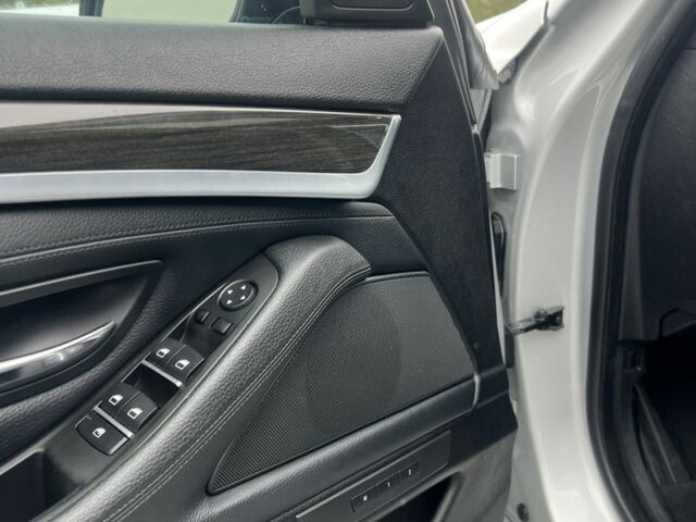 Серый БМВ 5 Серия, объемом двигателя 3 л и пробегом 221 тыс. км за 11500 $, фото 14 на Automoto.ua