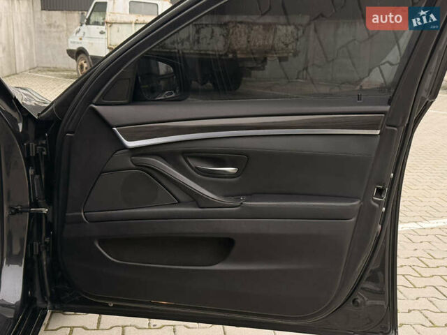 Серый БМВ 5 Серия, объемом двигателя 2.5 л и пробегом 270 тыс. км за 11800 $, фото 29 на Automoto.ua