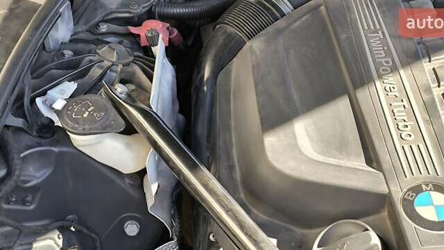 БМВ 5 Серия 2010 в Киеве на Automoto.ua Серый БМВ 5 Серия, объемом двигателя 3.5 л и пробегом 138 тыс. км за 25500 $, фото 23 на Automoto.ua