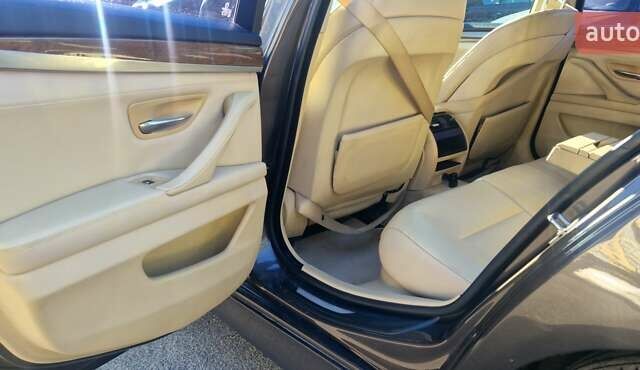 Сірий БМВ 5 Серія, об'ємом двигуна 3 л та пробігом 189 тис. км за 13100 $, фото 10 на Automoto.ua