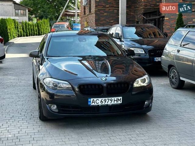 Серый БМВ 5 Серия, объемом двигателя 3 л и пробегом 275 тыс. км за 15500 $, фото 2 на Automoto.ua