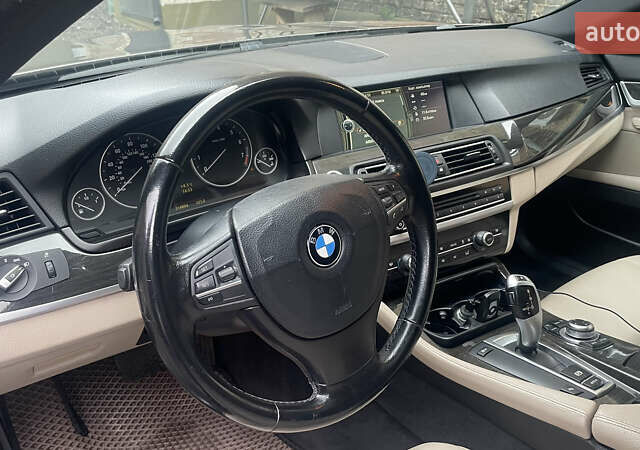 Серый БМВ 5 Серия, объемом двигателя 3 л и пробегом 315 тыс. км за 10000 $, фото 14 на Automoto.ua