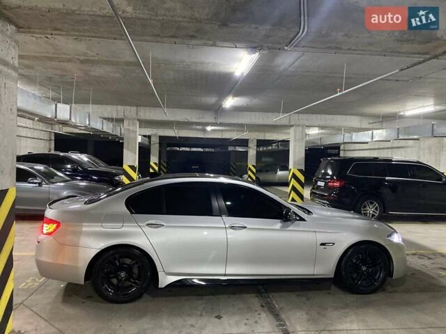 Серый БМВ 5 Серия, объемом двигателя 3 л и пробегом 165 тыс. км за 15500 $, фото 4 на Automoto.ua