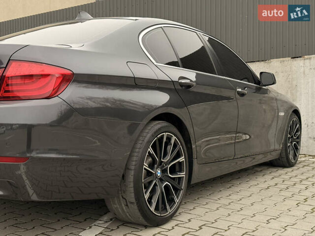 Серый БМВ 5 Серия, объемом двигателя 2.5 л и пробегом 270 тыс. км за 11800 $, фото 7 на Automoto.ua