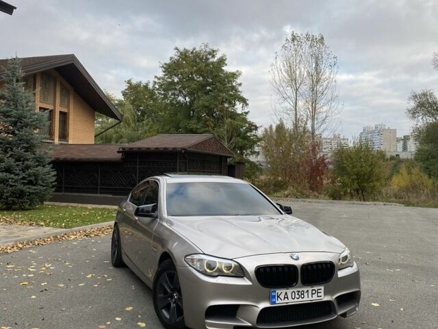 Серый БМВ 5 Серия, объемом двигателя 3 л и пробегом 320 тыс. км за 12500 $, фото 1 на Automoto.ua