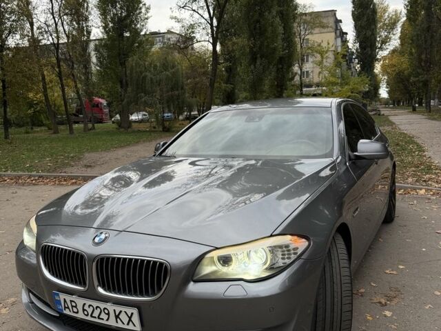 Серый БМВ 5 Серия, объемом двигателя 3 л и пробегом 371 тыс. км за 16400 $, фото 2 на Automoto.ua