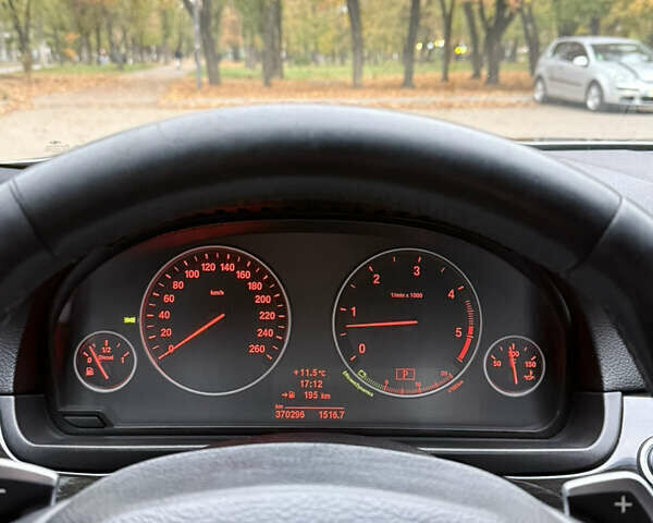 Серый БМВ 5 Серия, объемом двигателя 2.99 л и пробегом 371 тыс. км за 16400 $, фото 13 на Automoto.ua