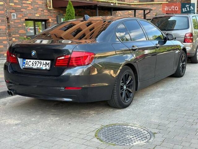 Серый БМВ 5 Серия, объемом двигателя 3 л и пробегом 275 тыс. км за 15500 $, фото 4 на Automoto.ua