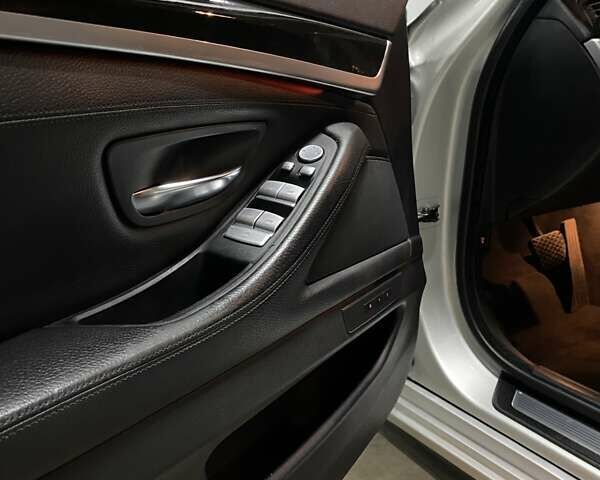 Серый БМВ 5 Серия, объемом двигателя 3 л и пробегом 165 тыс. км за 15500 $, фото 28 на Automoto.ua