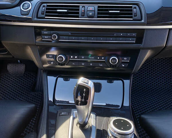 Серый БМВ 5 Серия, объемом двигателя 2.99 л и пробегом 363 тыс. км за 15500 $, фото 18 на Automoto.ua