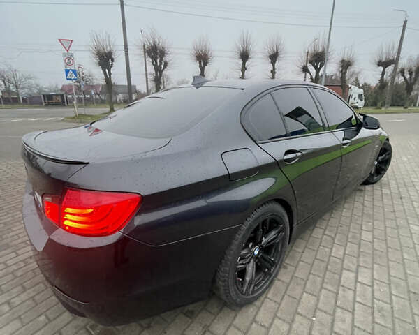 Серый БМВ 5 Серия, объемом двигателя 2 л и пробегом 299 тыс. км за 12500 $, фото 12 на Automoto.ua