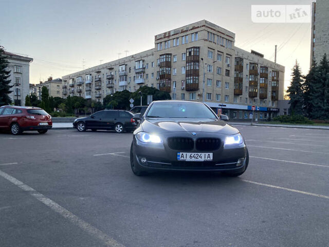 Серый БМВ 5 Серия, объемом двигателя 3 л и пробегом 268 тыс. км за 13300 $, фото 5 на Automoto.ua
