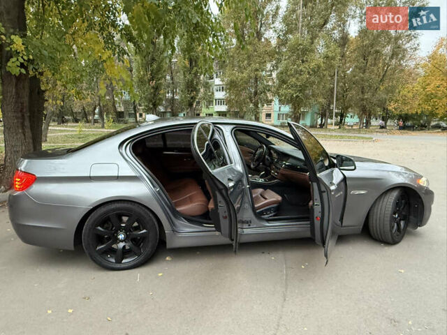 Серый БМВ 5 Серия, объемом двигателя 2.99 л и пробегом 371 тыс. км за 16400 $, фото 7 на Automoto.ua