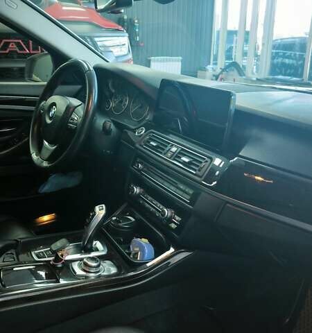 Серый БМВ 5 Серия, объемом двигателя 3 л и пробегом 240 тыс. км за 16500 $, фото 1 на Automoto.ua