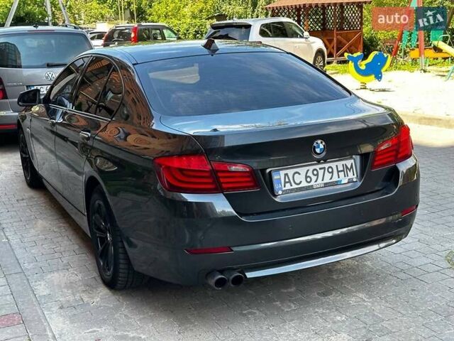 Серый БМВ 5 Серия, объемом двигателя 3 л и пробегом 275 тыс. км за 15500 $, фото 5 на Automoto.ua