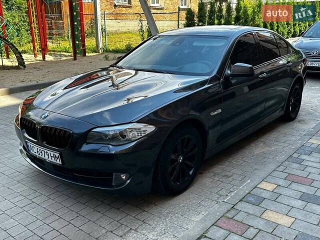 Серый БМВ 5 Серия, объемом двигателя 3 л и пробегом 275 тыс. км за 15500 $, фото 6 на Automoto.ua