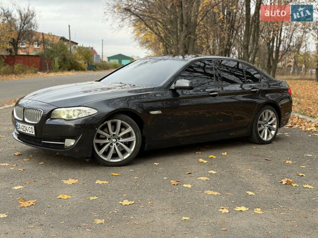 Серый БМВ 5 Серия, объемом двигателя 2.99 л и пробегом 207 тыс. км за 18000 $, фото 2 на Automoto.ua