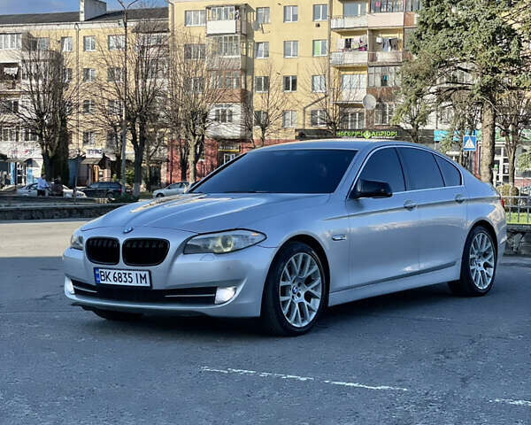 Серый БМВ 5 Серия, объемом двигателя 2.99 л и пробегом 278 тыс. км за 15700 $, фото 4 на Automoto.ua