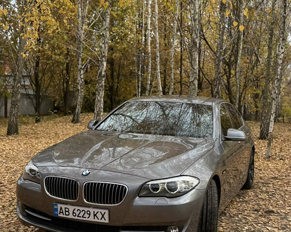 Серый БМВ 5 Серия, объемом двигателя 2.99 л и пробегом 371 тыс. км за 15800 $, фото 4 на Automoto.ua