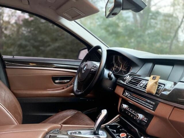 Серый БМВ 5 Серия, объемом двигателя 3 л и пробегом 320 тыс. км за 12500 $, фото 15 на Automoto.ua