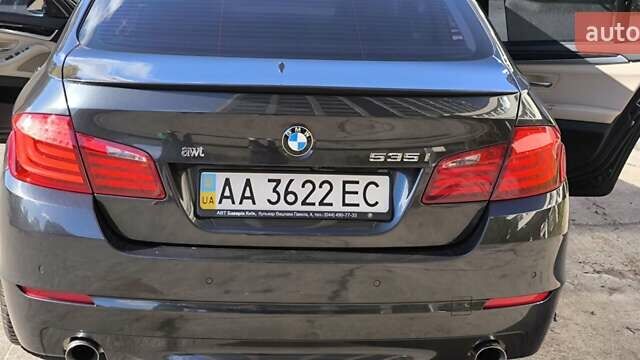 БМВ 5 Серия 2010 в Киеве на Automoto.ua Серый БМВ 5 Серия, объемом двигателя 3.5 л и пробегом 138 тыс. км за 25500 $, фото 36 на Automoto.ua