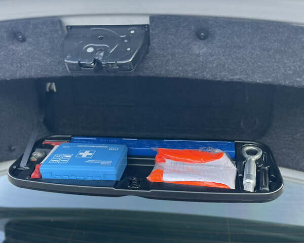 Серый БМВ 5 Серия, объемом двигателя 2.99 л и пробегом 213 тыс. км за 17800 $, фото 41 на Automoto.ua