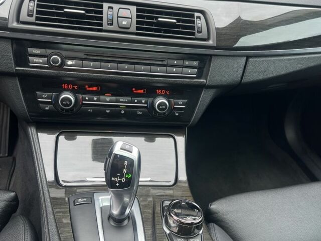 Серый БМВ 5 Серия, объемом двигателя 3 л и пробегом 221 тыс. км за 11500 $, фото 13 на Automoto.ua