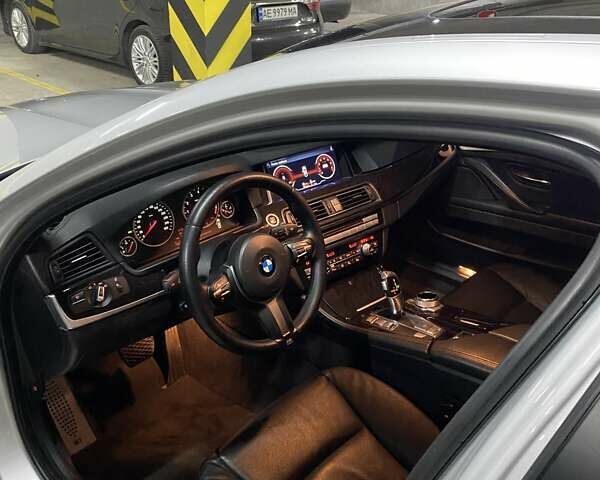 Серый БМВ 5 Серия, объемом двигателя 3 л и пробегом 165 тыс. км за 15500 $, фото 15 на Automoto.ua