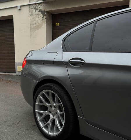 Сірий БМВ 5 Серія, об'ємом двигуна 3 л та пробігом 215 тис. км за 12500 $, фото 6 на Automoto.ua